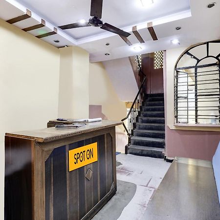 Spot On Hotel Sai Ashirwad Residency Гайдарабад Екстер'єр фото