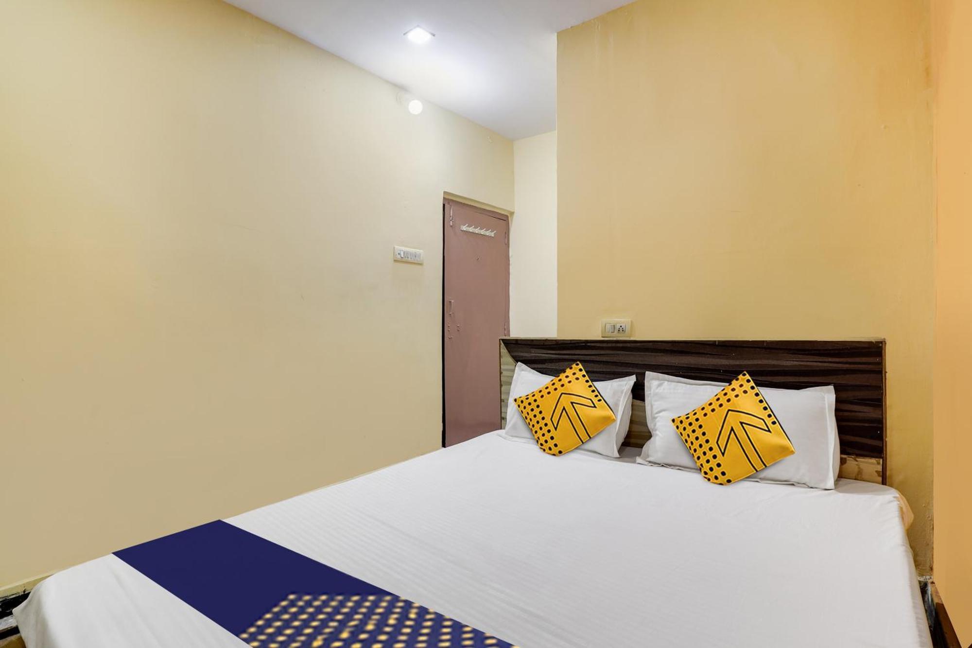 Spot On Hotel Sai Ashirwad Residency Гайдарабад Екстер'єр фото