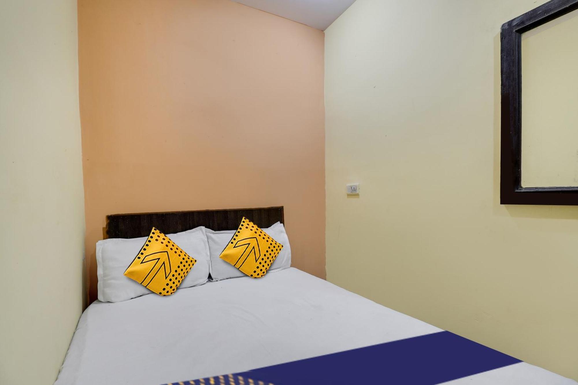 Spot On Hotel Sai Ashirwad Residency Гайдарабад Екстер'єр фото