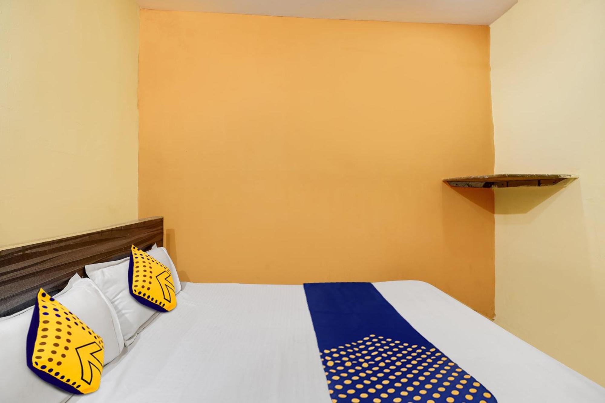 Spot On Hotel Sai Ashirwad Residency Гайдарабад Екстер'єр фото